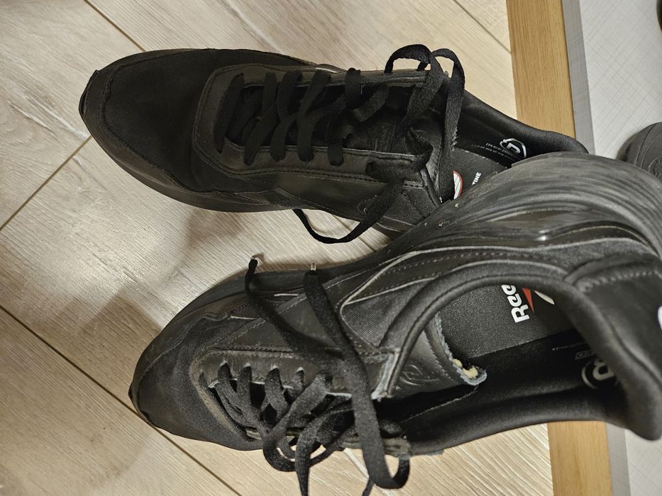 Маратонки Reebok почти нови