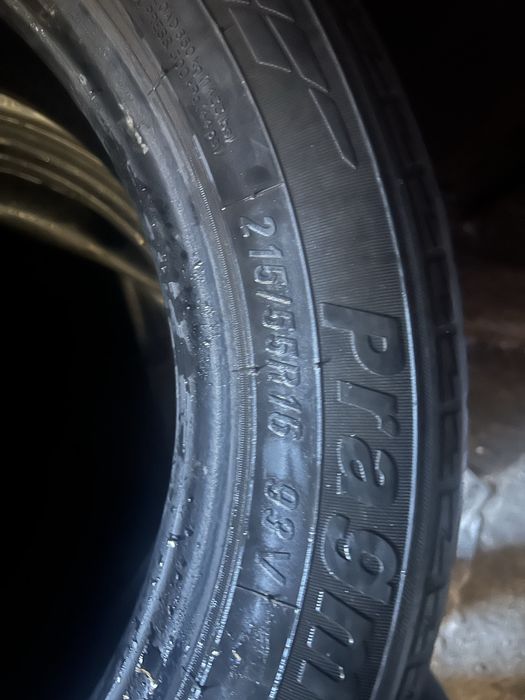 Продаю шины 215/55,R15