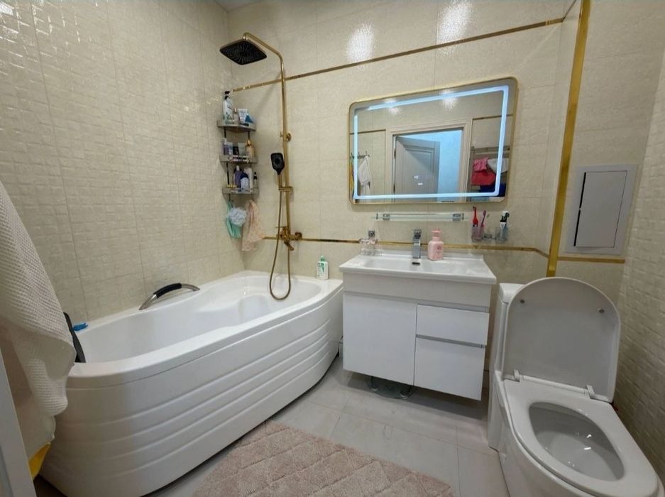 Продаётся на Карасу-2 5ком