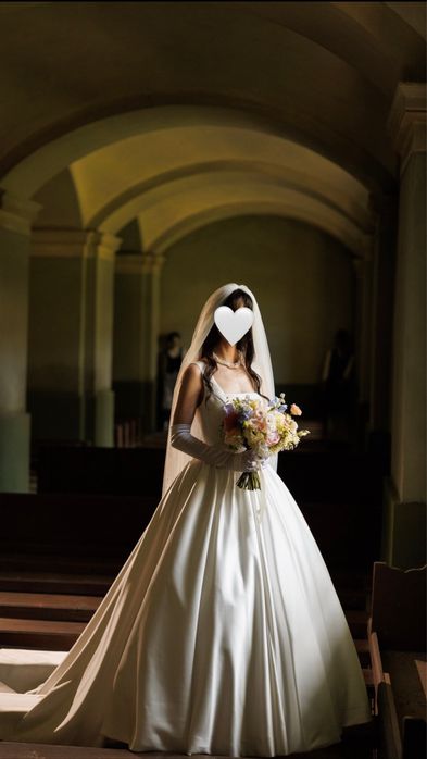 Rochie de mireasă custom-made A-line cu talie bască