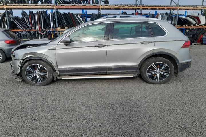 SET AMORTIZOARE FATA 5QF412021GN 5QF412021GN Volkswagen VW Tiguan a 2