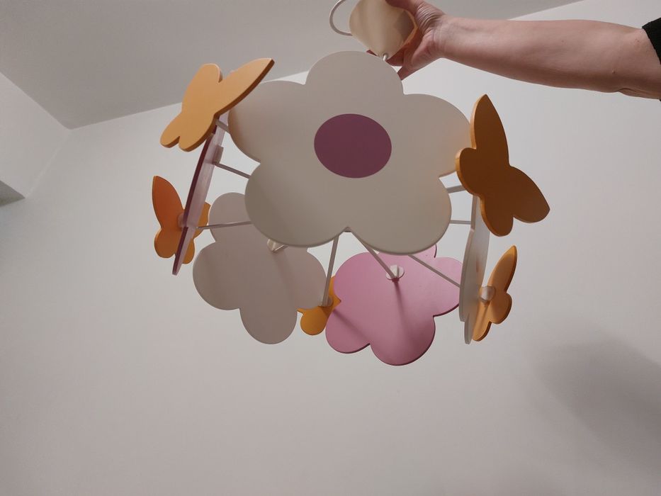 Covor și Lustra camera copii