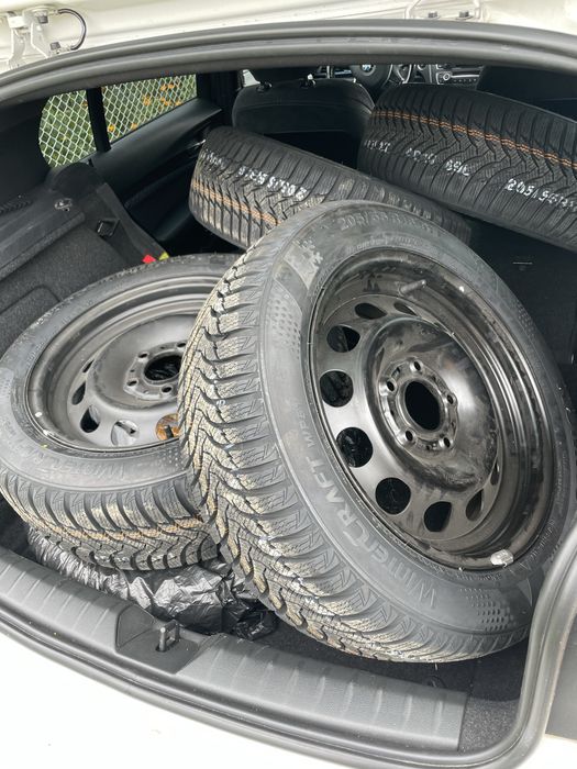 16/5/120 Джанти+Зимни гуми 205/55/16 BMW