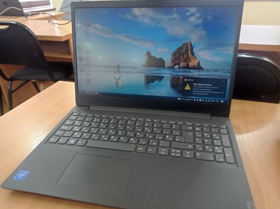 Srochna Noutbuk Lenovo xolati ideal xali deyarli ishlamagan