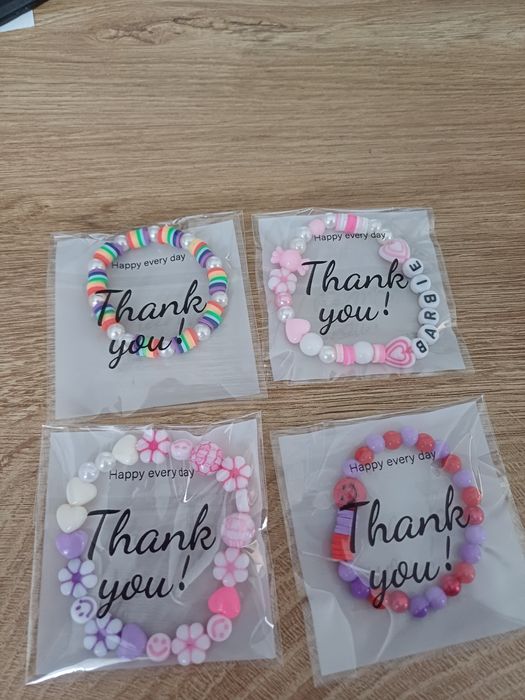 Гривни от мъниста