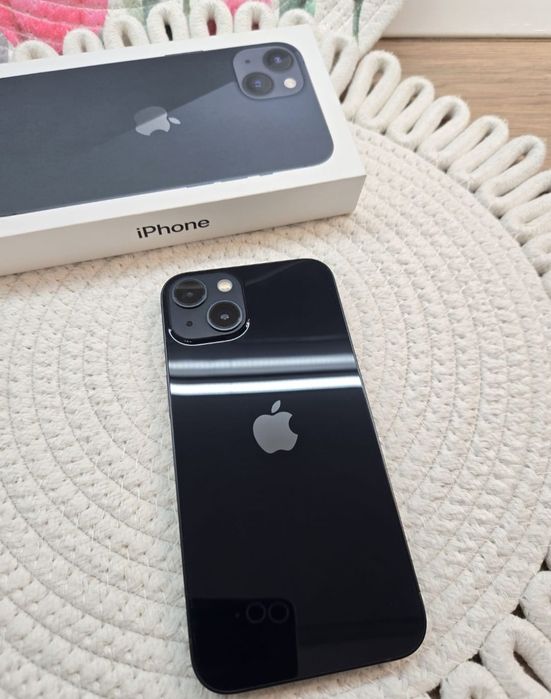 iPhone 13 Midnight blue