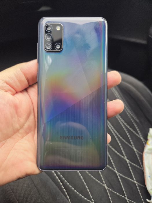 Продам смартфон Samsung A31