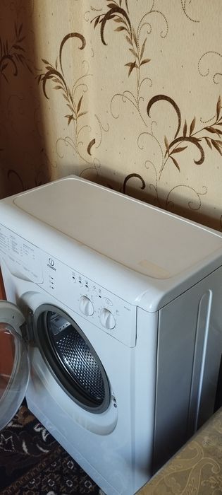 Продам стиральную машинку.