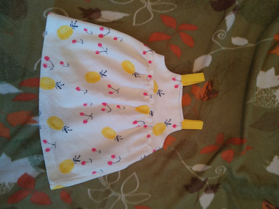 Продавам бебешка рокля Зара