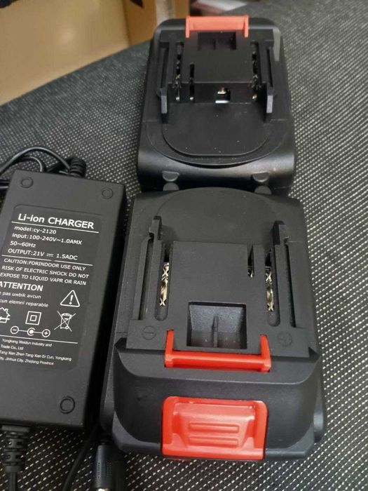 Комплект Li-Ion акумулаторна батерия 2 броя + зарядно устройство, 21V / 4000mAh, съвместими с Makita