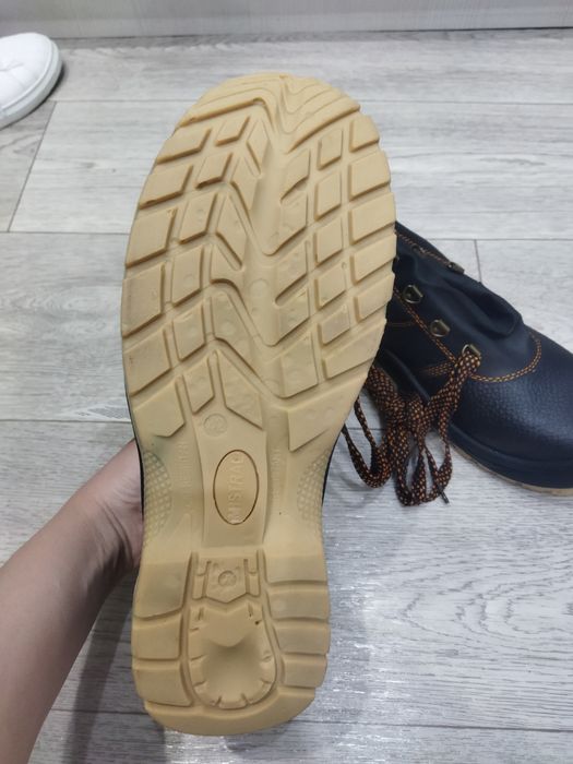 Продам осенние и зимние  ботинки