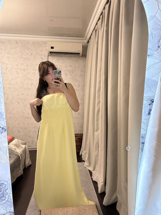 Стильное вечернее платье