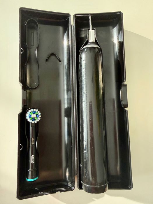 Periuta de dinti electrica Oral-B, Negru