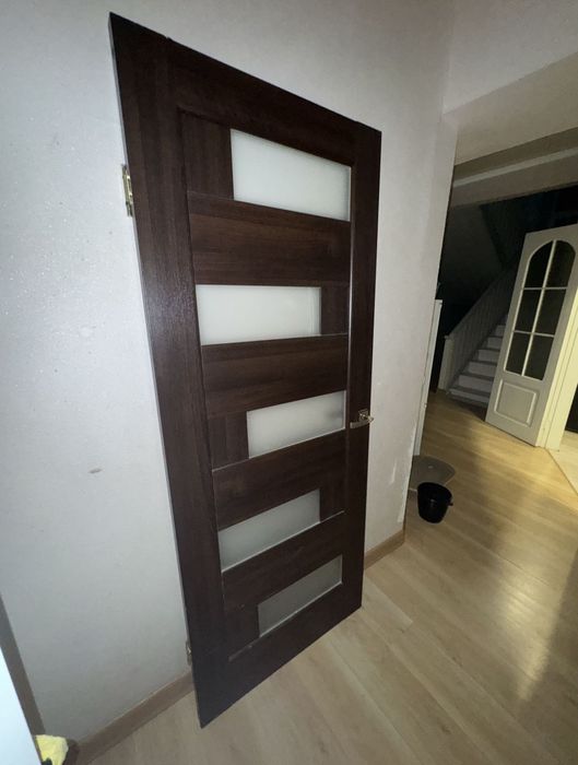 Продам межкомнатную дверь