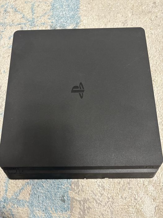 PlayStation 4 slim