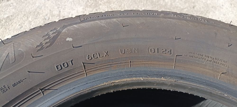 Vând anvelope vara Bridgestone Turanza 185/65/15