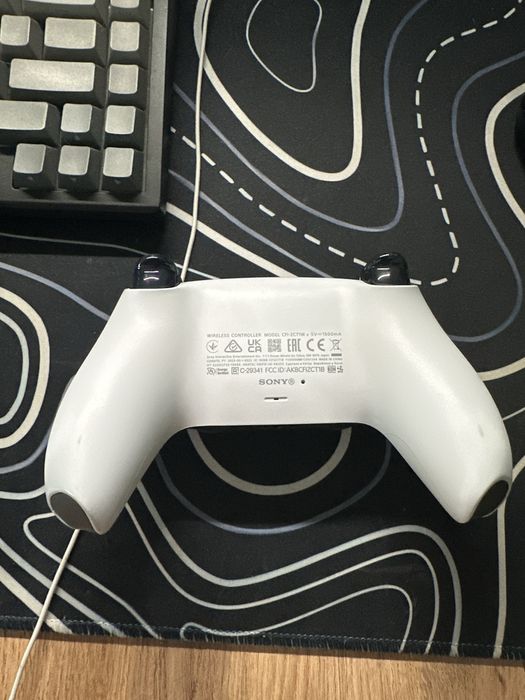 Dualsense в отличном состоянии