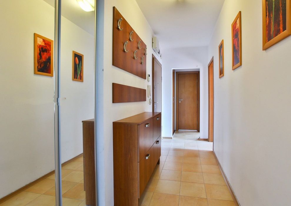 Дава се под наем Тристаен апартамент в София, Лозенец - 125 кв.м за 1200 € - Снимка #2