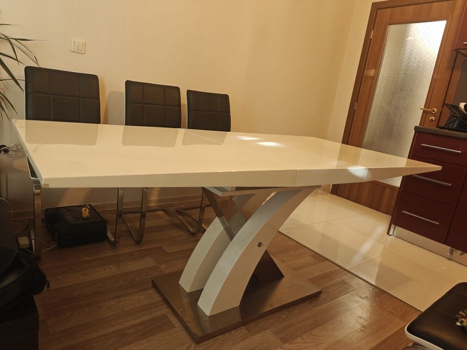 Разгъваема маса, размер 85/140(180)/75 см със столове