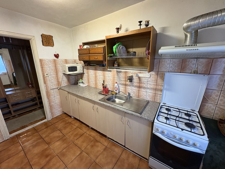 Inchiriez 2 camere Miron Costin