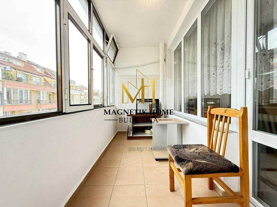 Приветлив двустаен апартамент до Младежки дом и у-ще Иван Вазов в ж.к. Възраждане