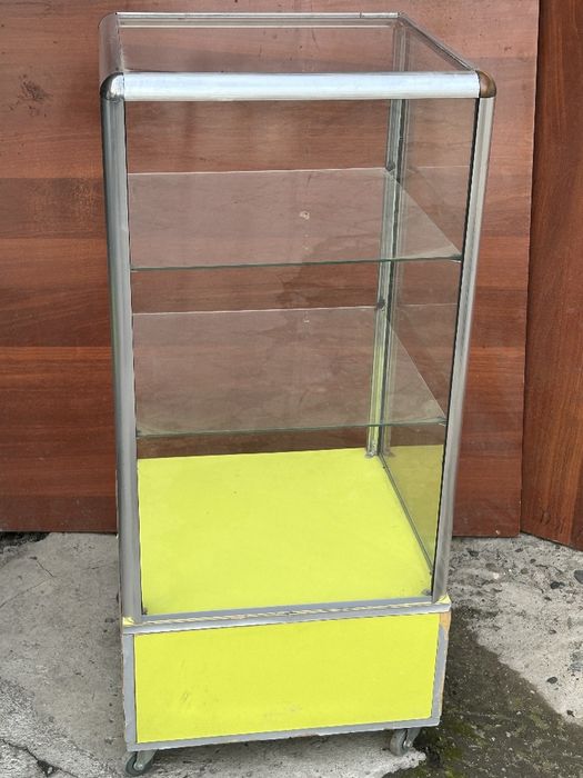 Продаётся витрина