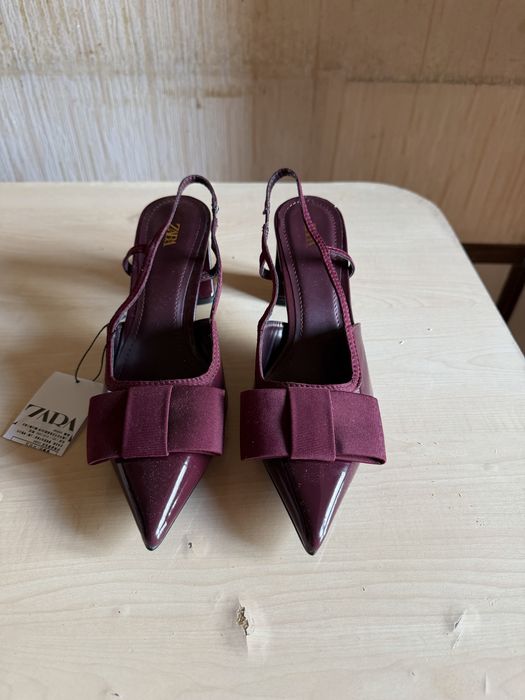 Босоножки новые ZARA