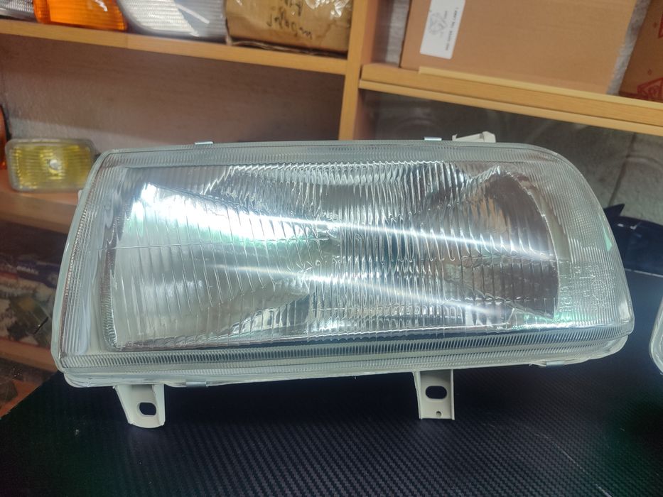 Фары передние на Фольксваген венто