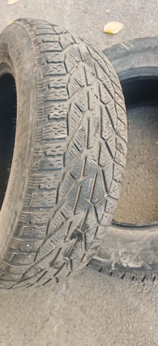 Doua anvelope suv Tigar winter 215/65 r16