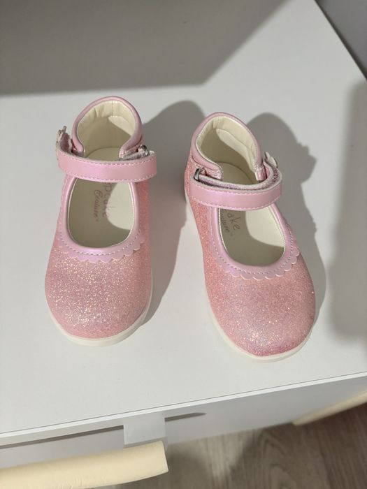 Balerini/pantofi roz cu sclipici marimea 21