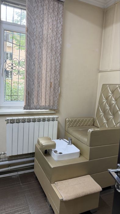 Сдам в аренду кабинет  в салоне красоты