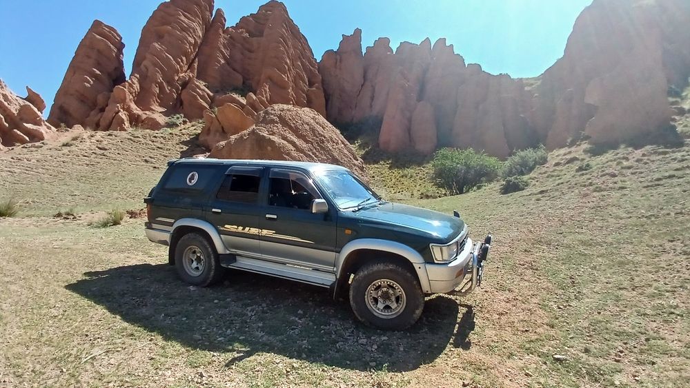 Автомобиль Toyota Surf 3.0