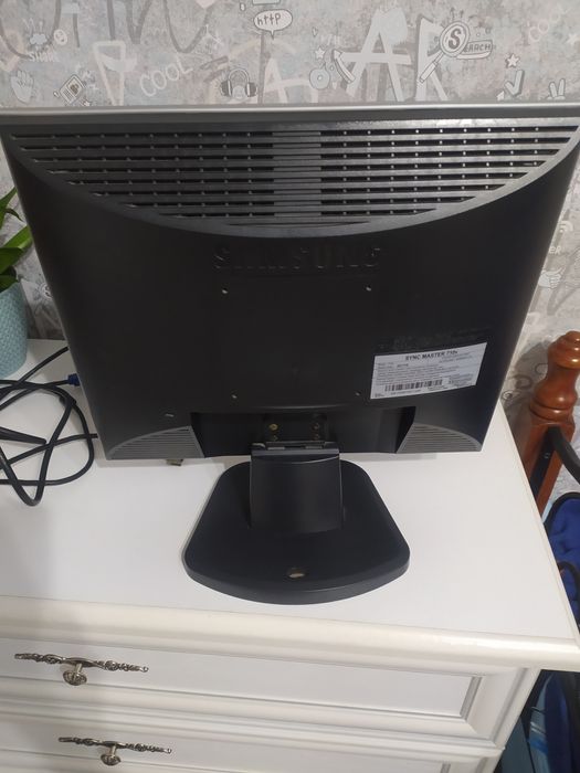 Продам мониторы ..