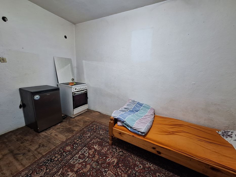 Дава се под наем  в София, Хладилника - 14 кв.м за 178.5 € - Снимка #1