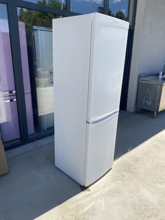 Хладилник с фризер Candy