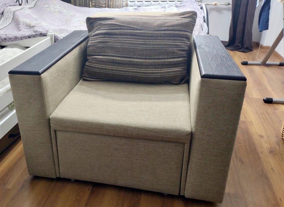 Кресло - кровать в отличном состоянии!