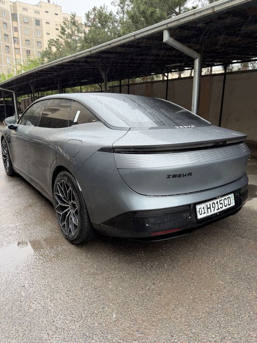 Zeekr 007 dual motor