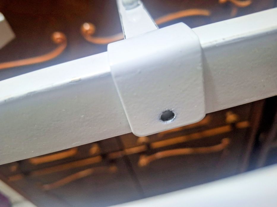 Новая Белая Вешалка напольная