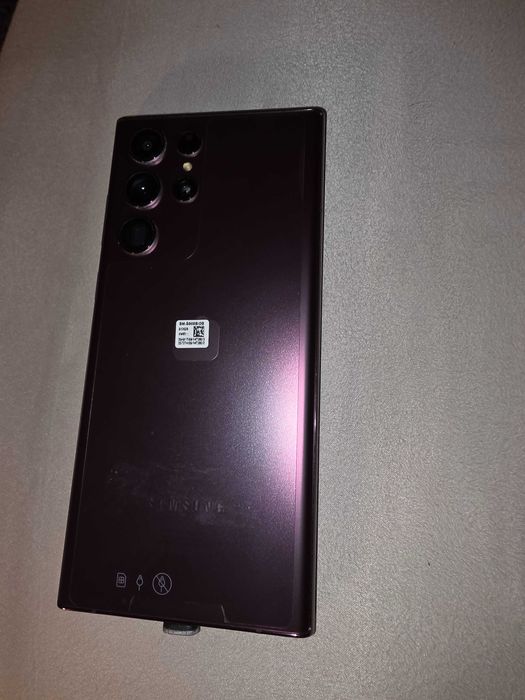 Продавам samsung galaxy s 22 ultra