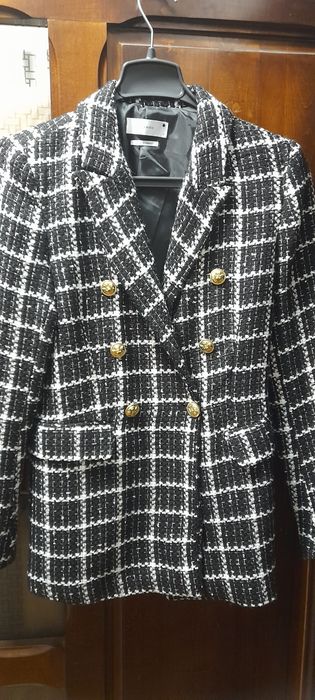 Costum dama cu fusta, de la reserved