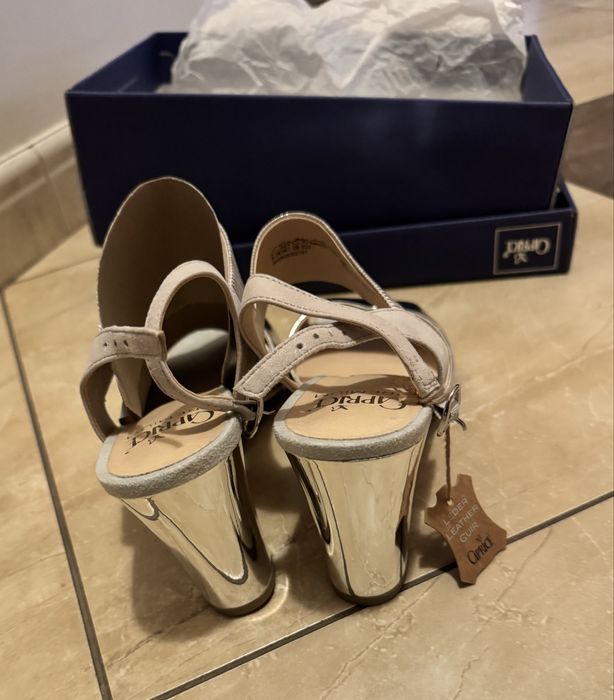 Дамски сандали “Caprice”