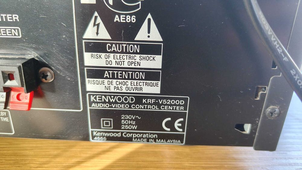 Sistem dolby digital Kenwood KRF-V5200D 5.1