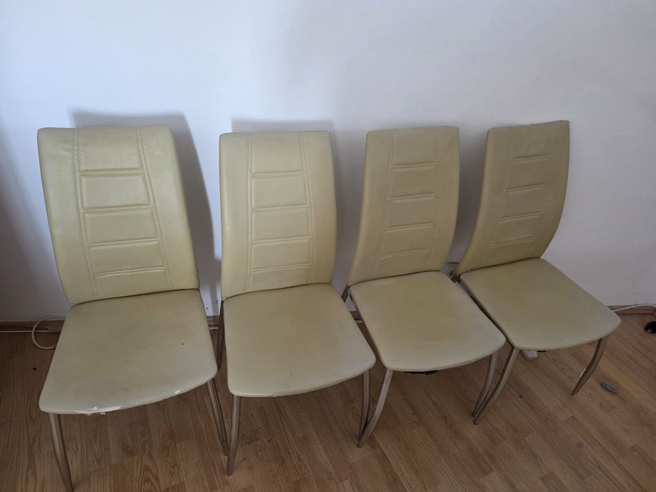 Patru scaune bucătărie