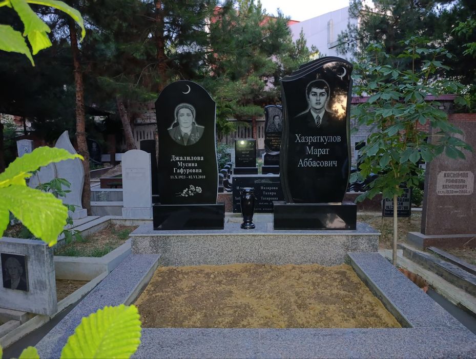 Памятники качества и низкие цены