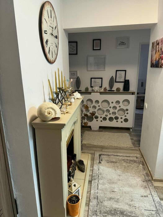 Apartament de vanzare, complet renovat in Aninoasa, jud Hunedoara