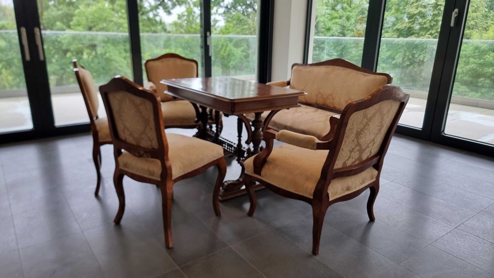 Salon stil Biedermeier , lemn solid , in stare foarte buna . SPECIAL