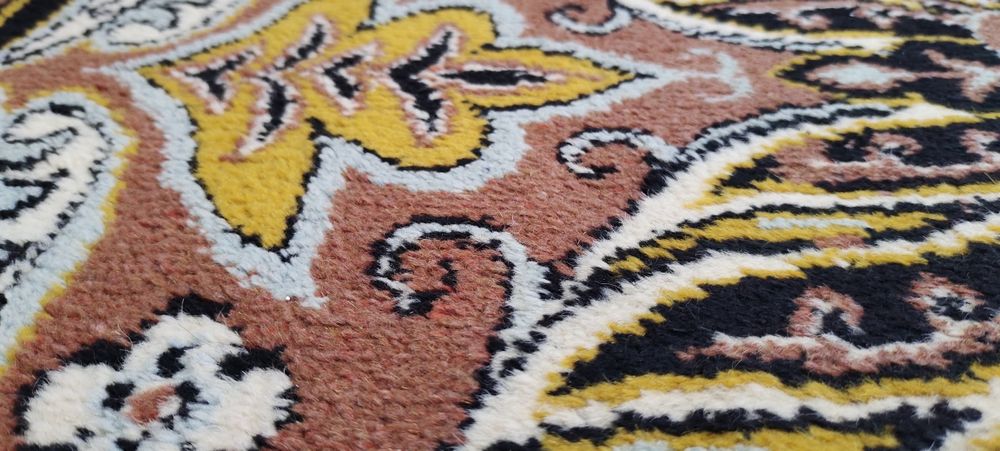 Шерстяной ковёр 2 х 3.