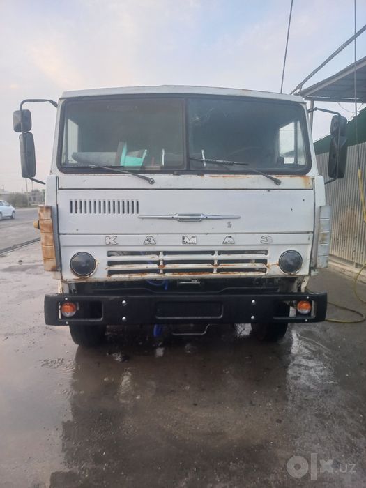 Kamaz tegach sotiladi