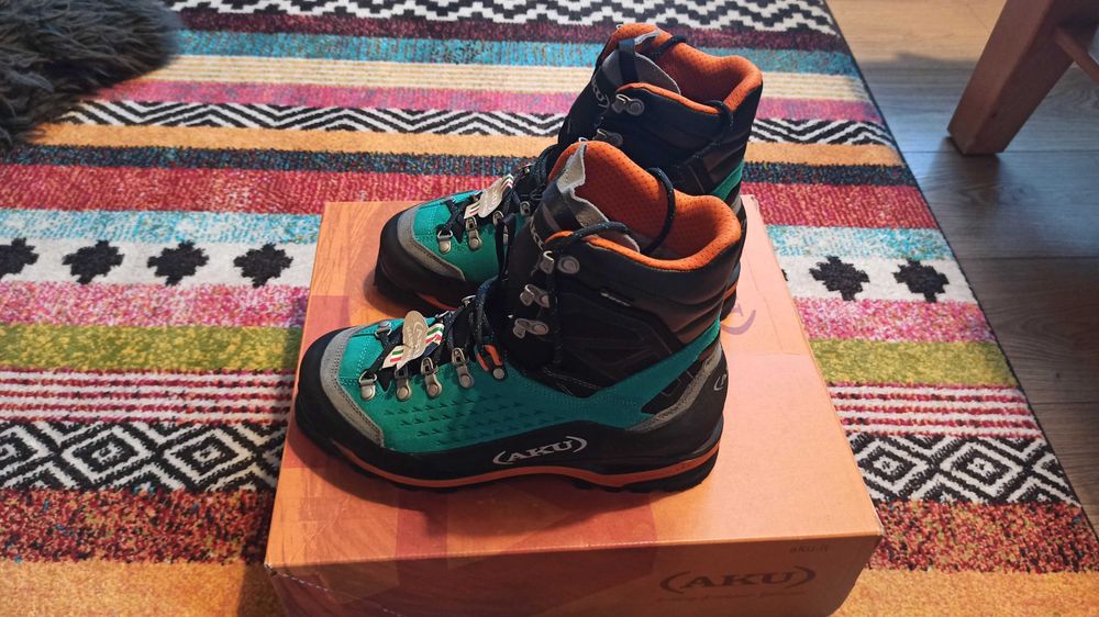 Bocanci alpini femei Aku Hayatsuki GTX