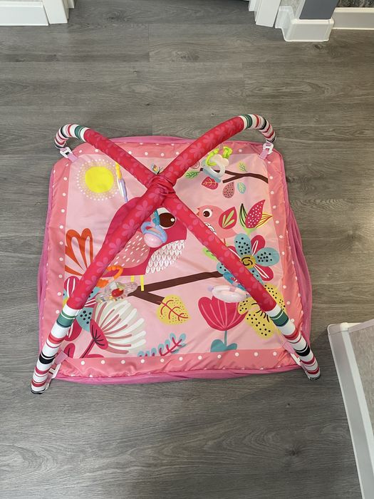 Развивающий коврик для малыша